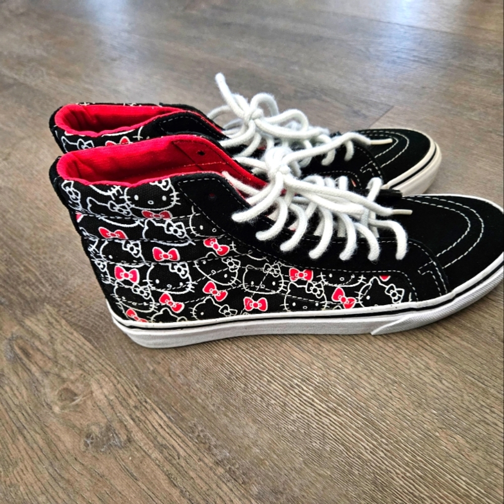 VANS HELLO KITTY SNEAKERS WOMEN